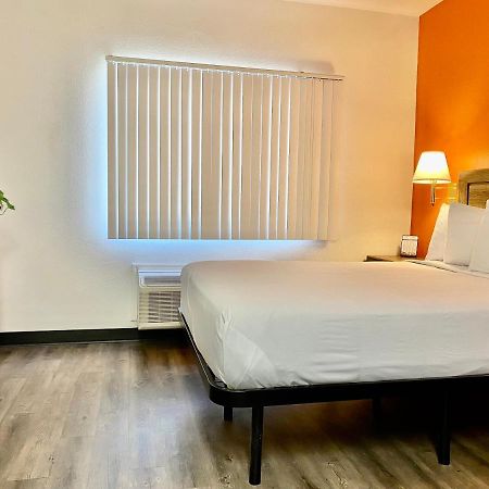 Siegel Select Flamingo Motel Las Vegas Exterior photo
